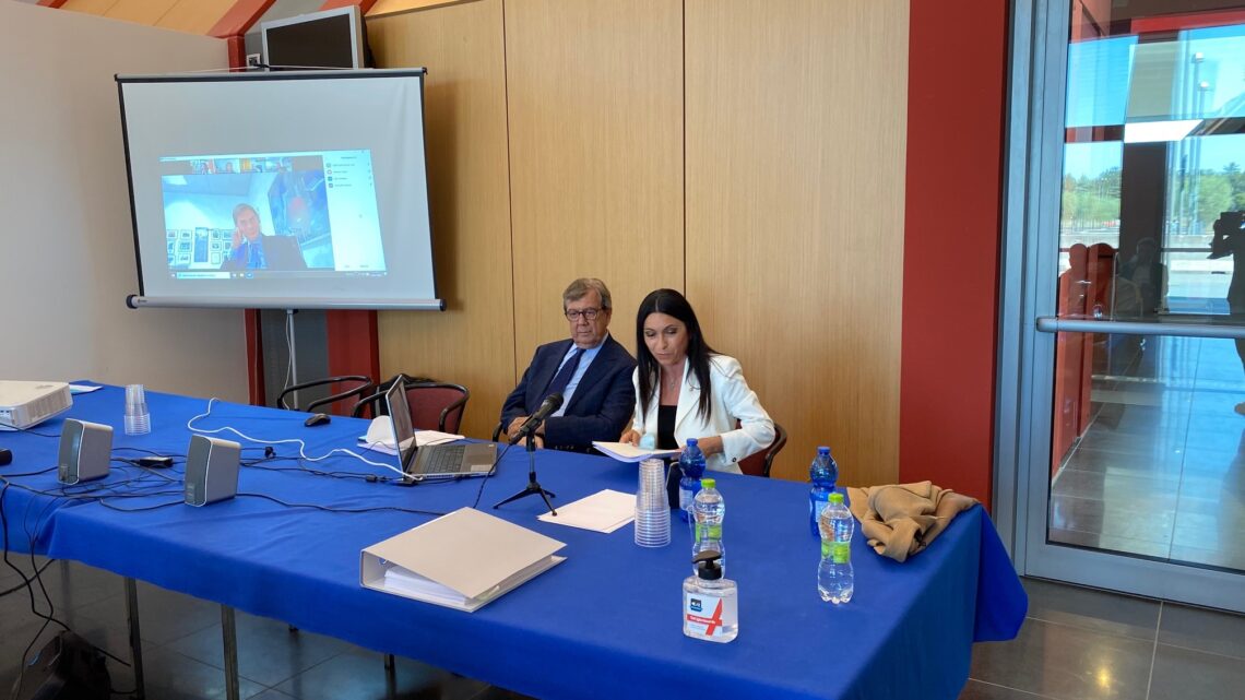 AEROPORTO, SALTATA  LA CONFERENZA DEI SERVIZI  SULLA SCUOLA DI VOLO