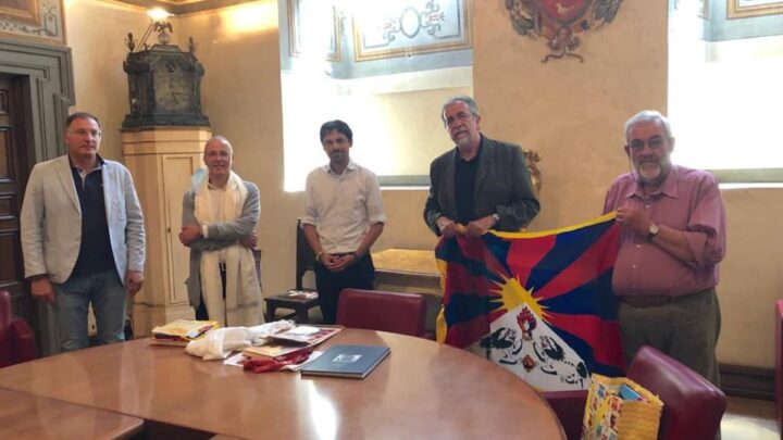 L’ASSOCIAZIONE ITALIA-TIBET INCONTRA IL SINDACO DI PERUGIA ANDREA ROMIZI