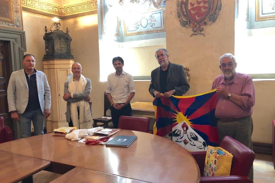 L’ASSOCIAZIONE ITALIA-TIBET INCONTRA IL SINDACO DI PERUGIA ANDREA ROMIZI