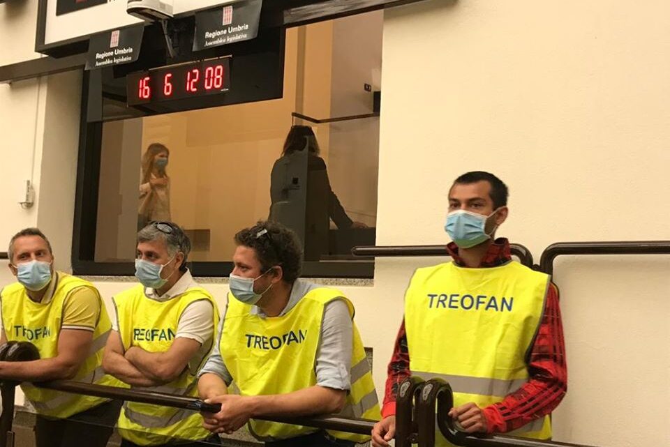 TREOFAN: “DIFENDERE LA CONTINUITÀ’ PRODUTTIVA DELL’AZIENDA” – BORI (PD) E DE LUCA (M5S) HANNO RICEVUTO UNA DELEGAZIONE DEI LAVORATORI DI TERNI