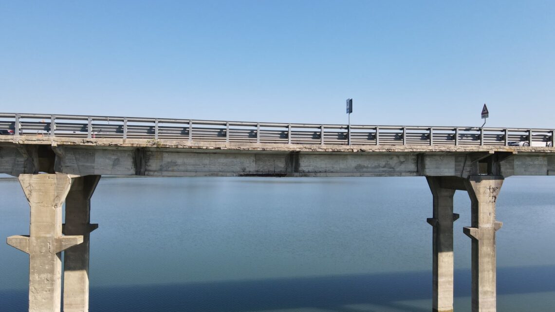 RIAPERTO STAMATTINA AL TRAFFICO LEGGERO IL PONTE SUL LAGO DI CORBARA. CON SENSO UNICO ALTERNATO PER AUTOVETTURE E VEICOLI FINO A 3,5 T