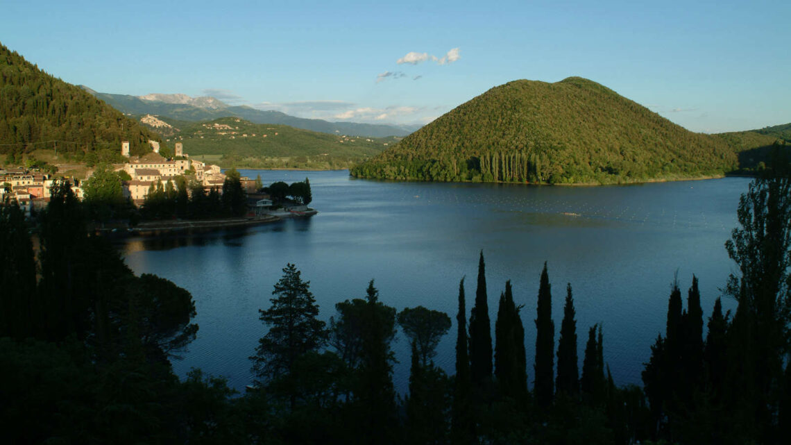 PESCA ZONA LAGO PIEDILUCO E TRATTO NO KILL FIUME VELINO, GIUNTA REGIONALE MODIFICA REGOLAMENTAZIONE PER TUTELARE SPECIE LUCCIO