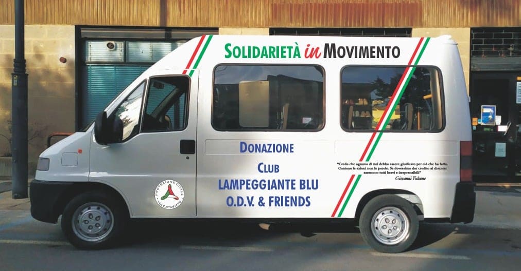AMELIA,  ECCO IL PULMINO CHE ACCOMPAGNA A SCUOLA LUCREZIA  IN TANTI HANNO PARTECIPATO ALLA RACCOLTA FONDI DEI VOLONTARI DEI “CUORI BLU” 