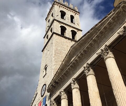 LA TORRE CIVICA SI COLORA DI ROSA  PER LA CAMPAGNA DI SENSIBILIZZAZIONE  CONTRO IL TUMORE AL SENO
