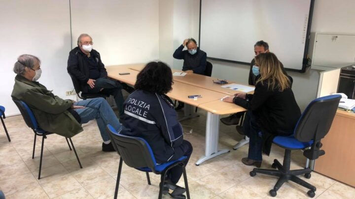CORONAVIRUS: RIMESSA IN MOTO MACCHINA ORGANIZZATIVA PER FRONTEGGIARE EMERGENZA SANITARIA CON SERVIZI DI ASSISTENZA ALLA POPOLAZIONE. ATTIVATI IL C.O.C. COMUNALE E FUNZIONE ASSOCIATA DI PROTEZIONE CIVILE