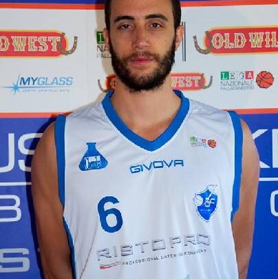 COLPACCIO DI MERCATO DEL BASKET GUALDO: UFFICIALE L’ARRIVO DI SIMONE DE ANGELIS