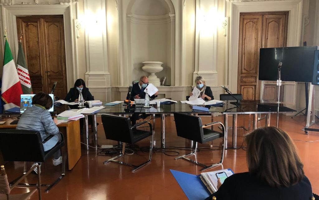 PRIMA COMMISSIONE: SALARIO MINIMO ADEGUATO, INFORMATIVA SULLA PROPOSTA DELLA COMMISSIONE EUROPEA