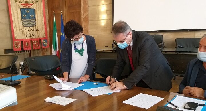 PROVINCIA, PRESENTATO PROTOCOLLO D’INTESA CONSIGLIERA DI PARITÀ-ISPETTORATO DEL LAVORO SU DISCRIMINAZIONE DI GENERE: “FENOMENO SOMMERSO E PREOCCUPANTE”