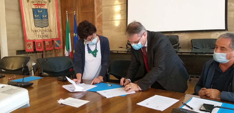 PROVINCIA, PRESENTATO PROTOCOLLO D’INTESA CONSIGLIERA DI PARITÀ-ISPETTORATO DEL LAVORO SU DISCRIMINAZIONE DI GENERE: “FENOMENO SOMMERSO E PREOCCUPANTE”