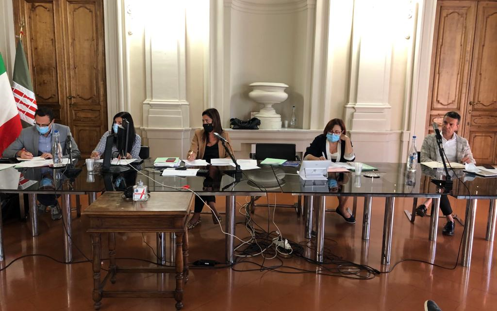 TERZA COMMISSIONE: CARENZE NELL’ATTUAZIONE DELLA LEGGE “12/2018” PER IL BENESSERE DEGLI ANIMALI D’AFFEZIONE – ILLUSTRATA LA RELAZIONE DEL COMITATO DI CONTROLLO