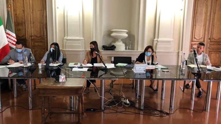 TERZA COMMISSIONE: PARERE FAVOREVOLE AL REGOLAMENTO PER IL SOSTEGNO ECONOMICO ALLE FAMIGLIE NUMEROSE