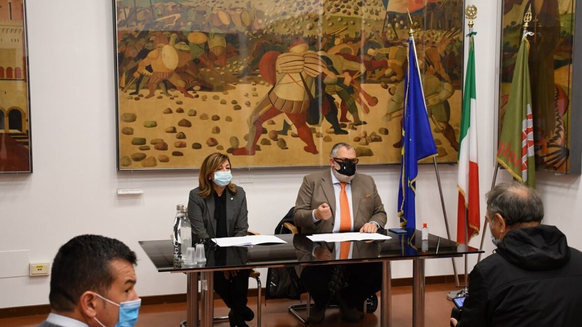 MISURE A SOSTEGNO DELL’ECONOMIA, A PALAZZO DONINI LA PRESIDENTE TESEI E L’ASSESSORE FIORONI PRESENTANO UNA MANOVRA DA 37 MILIONI DI EURO