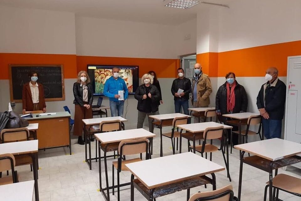 I PAGLIACCI PRONTI A CONSEGNARE 10MILA MASCHERINE PEDIATRICHE  DUEMILA SONO STATE DONARE ALLA SCUOLA DI FERENTILLO IN MEMORIA DI VALENTINA