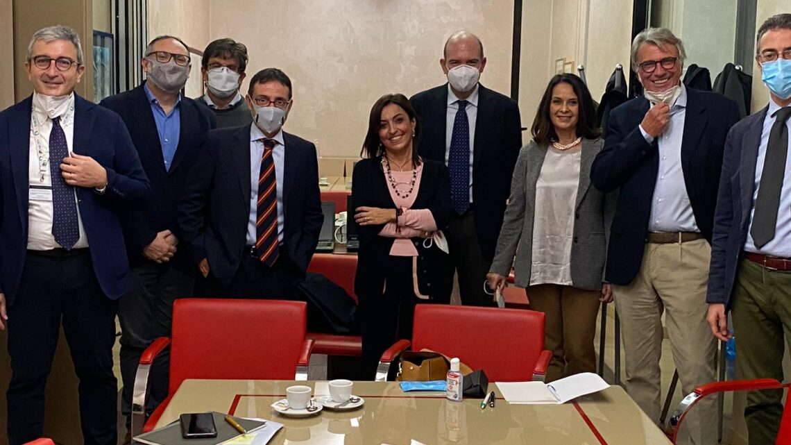 L’ASSEMBLEA DEI SOCI SII HA APPROVATO LE MODIFICHE ALLO STATUTO ELIMINATO IL CONTRIBUTO DEI SOCI AL FABBISOGNO FINANZIARIO E LA LORO RESPONSABILITÀ SOLIDALE VERSO TERZI. NOVITÀ PER LE FUNZIONI DI AMMINISTRATORE DELEGATO
