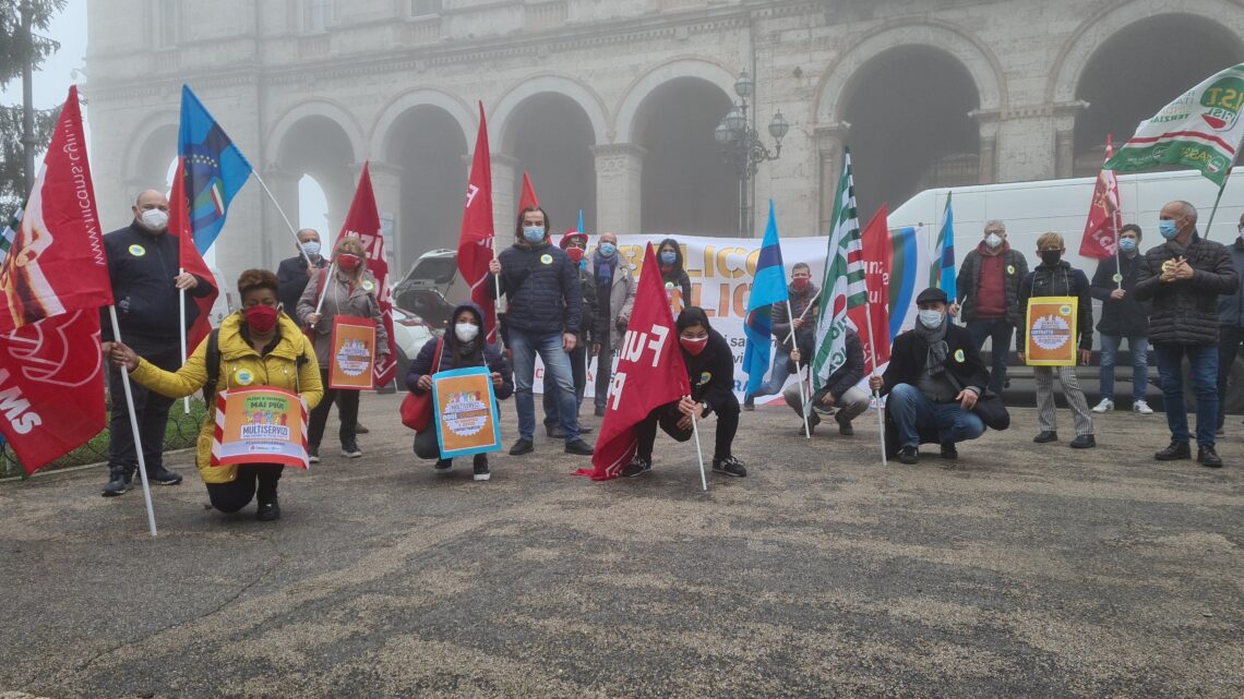CGIL, CISL E UIL IN PIAZZA A PERUGIA E TERNI PER GLI “ESSENZIALI” 