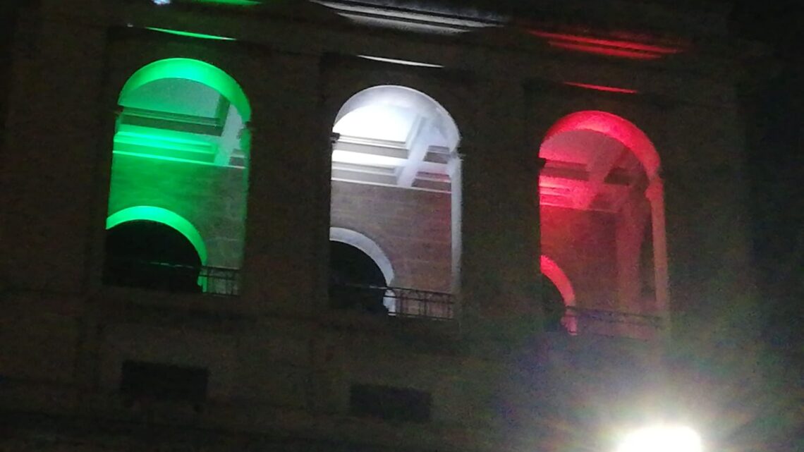 PROVINCIA, COVID-19: TORRETTA ILLUMINATA CON TRICOLORE PER FESTA FORZE ARMATE E COVID-19