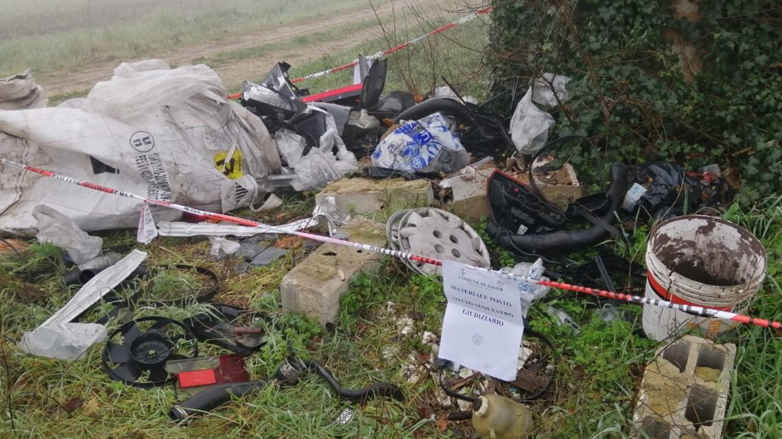 RIFIUTI ABBANDONATI A PETRIGNANO AREA SOTTOPOSTA A SEQUESTRO INDAGA LA POLIZIA LOCALE