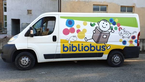 A NATALE TORNA IL “BIBLIOBUS”, BIBLIOTECA VIAGGIANTE PER BAMBINI E RAGAZZI
