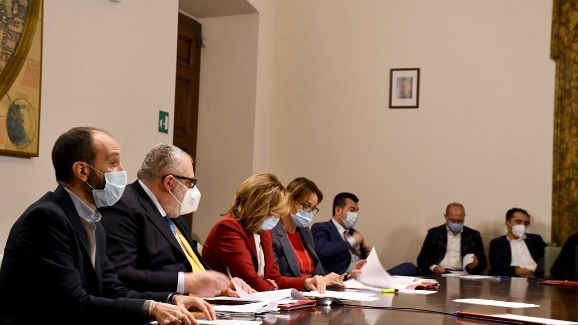DALLA REGIONE UMBRIA OLTRE 14 MILIONI DI EURO PER FRONTEGGIARE LA CRISI: “LA PIÙ IMPORTANTE AZIONE DI RISTORO DALL’INIZIO DELLA CRISI DOVUTA ALLA PANDEMIA DA COVID-19”