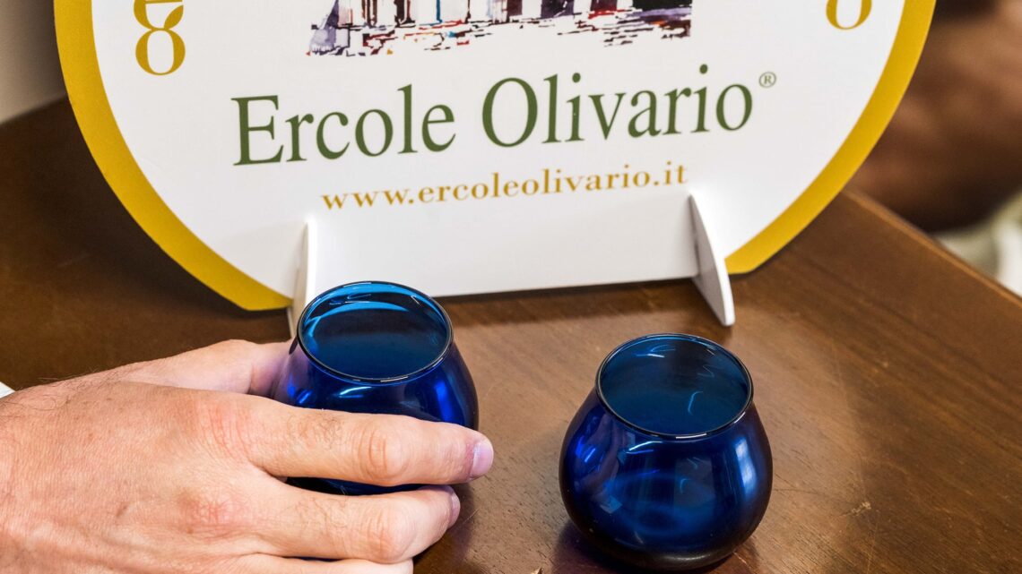 “CALL” PER PRODUTTORI DI OLIO EXTRAVERGINE DI OLIVA DI ALTISSIMA QUALITÀ DELLA REGIONE UMBRIA     RESTANO APERTE FINO AL 4 FEBBRAIO 2021  LE ISCRIZIONI PER PARTECIPARE ALLA XXII EDIZIONE DEL  CONCORSO REGIONALE “ORO VERDE DELL’UMBRIA”