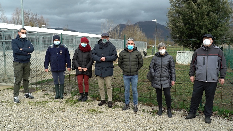 NON SOLO TRIFOLE, LA GIULIANO TARTUFI DONA ALIMENTI AL CANILE DI GUBBIO