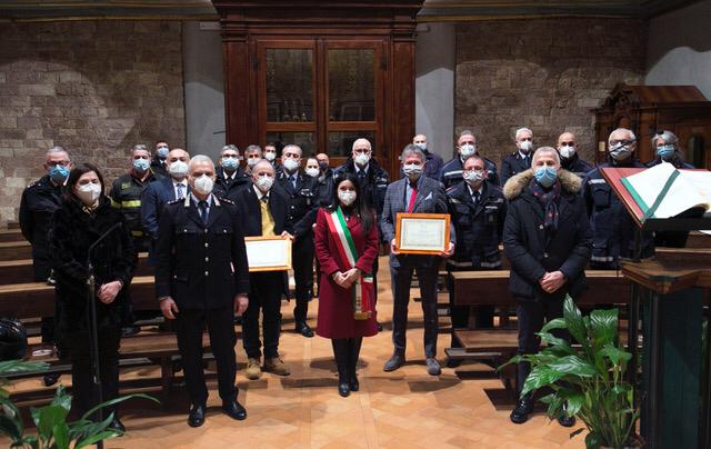 FESTEGGIATO IL PATRONO SAN SEBASTIANO:  RINGRAZIAMENTO ALLA POLIZIA LOCALE  E IN PARTICOLARE A DUE VIGILI URBANI  SALUTATI DUE AGENTI ANDATI IN PENSIONE
