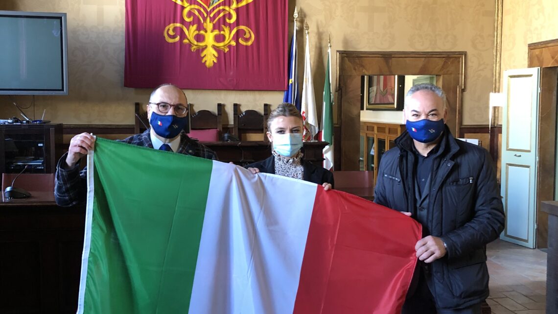 PROGETTO “DECORO DELLA BANDIERA”: DONATA AL COMUNE DI ORVIETO NUOVA BANDIERA TRICOLORE