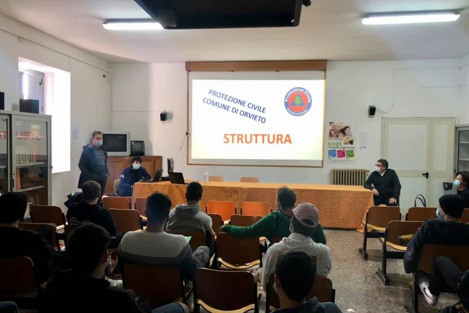PROGETTO “PROTEZIONE CIVILE NELLE SCUOLE”: INIZIATO CICLO DI LEZIONI ALL’ISTITUTO DI ISTRUZIONE SUPERIORE ARTISTICA, CLASSICA E PROFESSIONALE