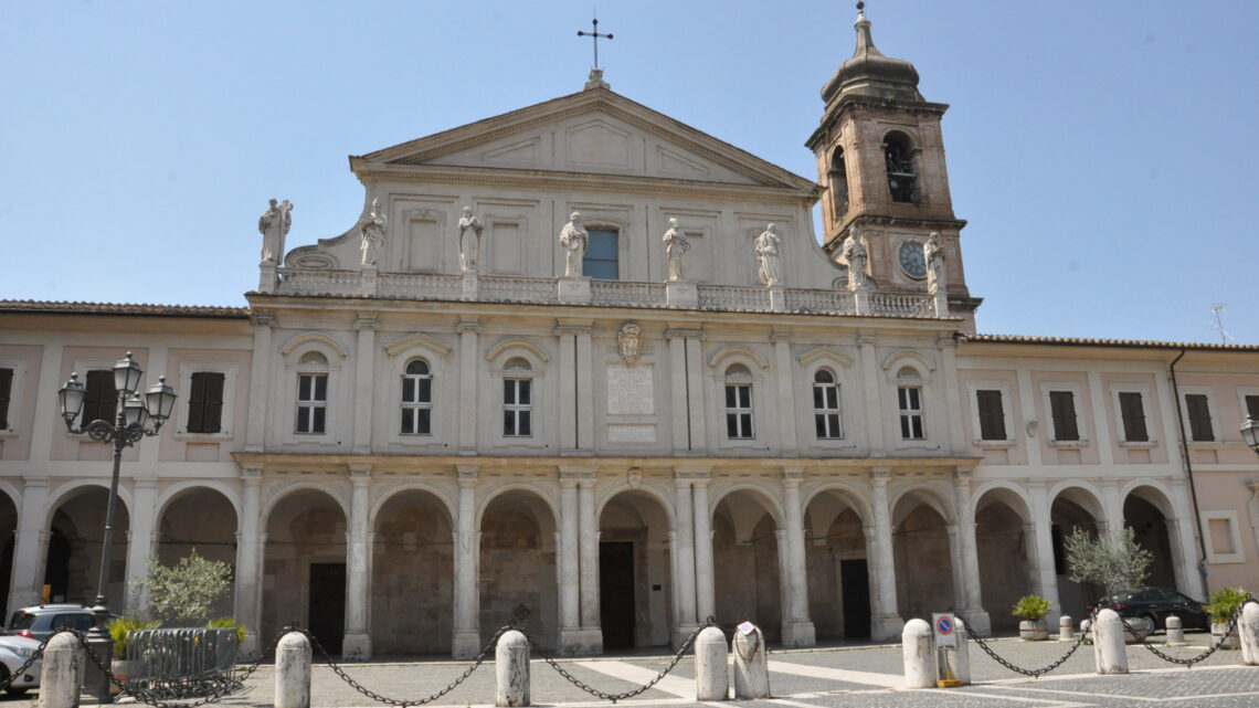 CELEBRAZIONI DELLA SETTIMANA SANTA PRESIEDUTE DAL VESCOVO PIEMONTESE
