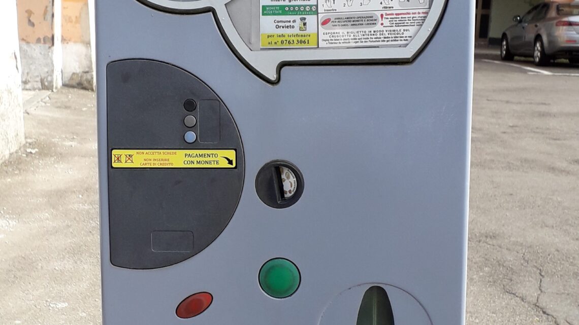 PARCOMETRI PARCHEGGI: AL VIA DA OGGI ADEGUAMENTO MODALITÀ DI PAGAMENTO SOSTE TRAMITE TELEFONO CELLULARE E SMARTPHONE