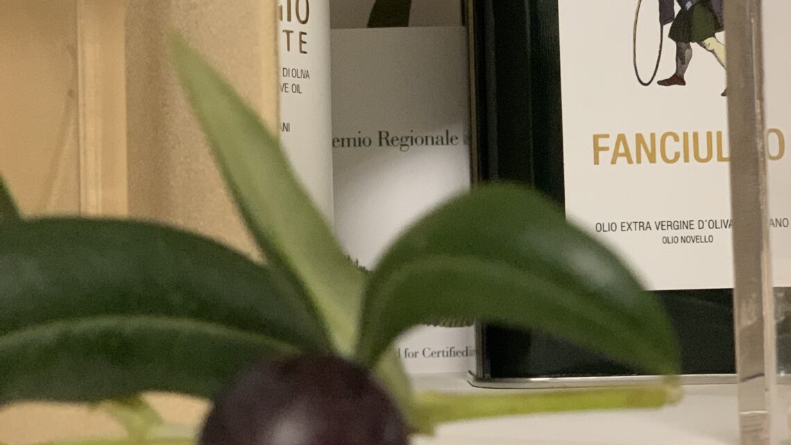 L’AZIENDA PASSO DELLA PALOMBA DI TODI, NEI COLLI MARTANI, IL FRANTOIO RANCHINO DI ORVIETO, NEI COLLI ORVIETANI, IL FRANTOIO SUATONI DI AMELIA, NEI COLLI AMERINI,     SONO LE TRE NUOVE REALTÀ ENTRATE NEL CIRCUITO DELLA STRADA DELL’OLIO E.V.O. DOP UMBRIA, L’ORGANIZZAZIONE CHE DAL 2004 PROMUOVE L’OLEOTURISMO, LA CULTURA E LA COMUNICAZIONE DI QUALITÀ LEGATA ALL’OLIO E.V.O. DOP UMBRIA
