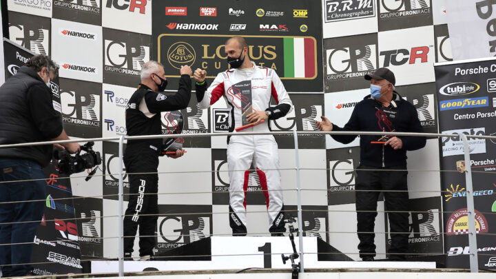 SCINTILLE SUL BAGNATO NEL PRIMO CIAK DEL PORSCHE CLUB GT AL MUGELLO