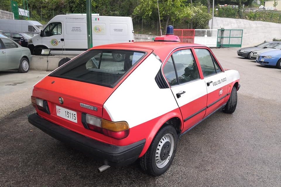 “SALVIAMO LA PICCOLA HANNA”:  I “CUORI BLU” DI AMELIA METTONO ALL’ASTA UNA VETTURA D’EPOCA RARISSIMA 