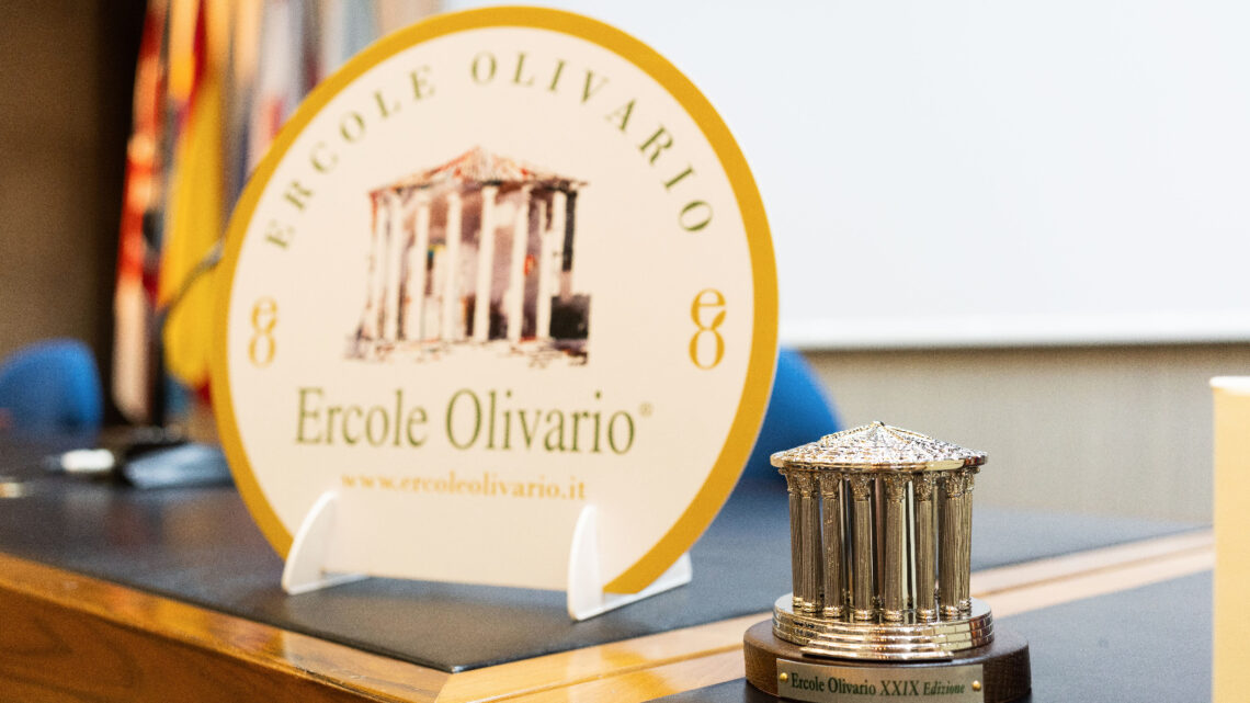 ERCOLE OLIVARIO 2021 – XXIX EDIZIONE  CONCLUSI GLI ASSAGGI NAZIONALI E DECRETATI I VINCITORI DELLA 29ESIMA EDIZIONE DEL CONCORSO