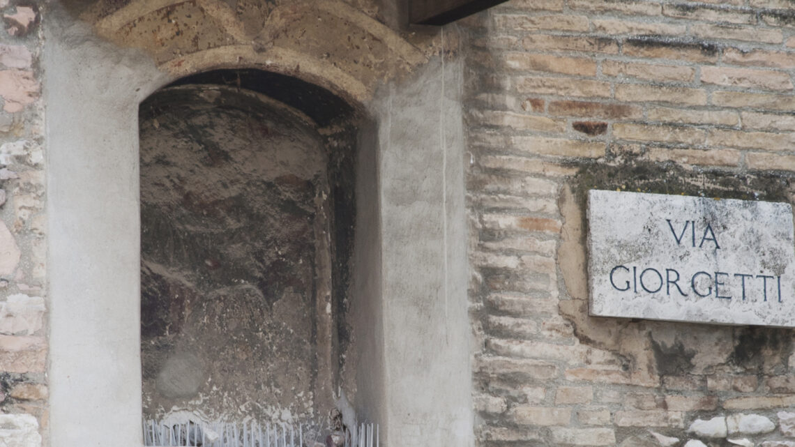 275 EDICOLE SACRE DI ASSISI CENTRO E FRAZIONI:  CENSIMENTO E RACCOLTA FONDI PER IL RESTAURO