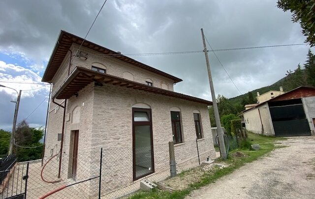ULTIMATI I LAVORI NELL’EX SCUOLA DI ARMENZANO INTERVENTO PER OLTRE 500 MILA EURO