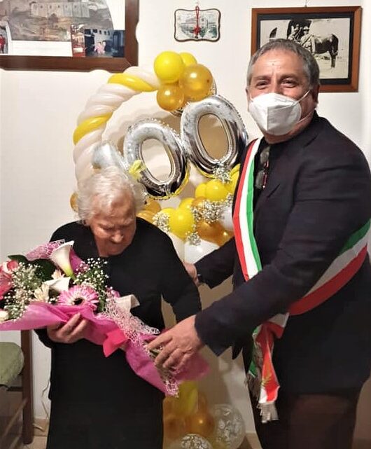 GUARDEA, FESTA PER 100 ANNI VENERANDA MARI