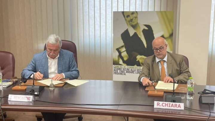 PERUGIA: FIRMATO PROTOCOLLO D’INTESA TRA ADM E CAMERA DI COMMERCIOUMBRIA IN FAVORE DELLE AZIENDE IN TEMA DI SCAMBI INTERNAZIONALI DI MERCI E ACCISE