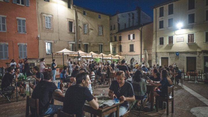 TOWN HALL PARTY, LA SERATA ROCK’N’ROLL È LA TERZA INIZIATIVA ESTIVA  TARGATA CORSO GARIBALDI DISTRICT.