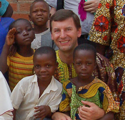 IN MEMORIA DI DON EDMUND KAMINSKI DONAZIONE DI BICICLETTE ALLA MISSIONE DI NTAMBUE IN CONGO – IL 26 LUGLIO LA MESSA DEL VESCOVO PIEMONTESE
