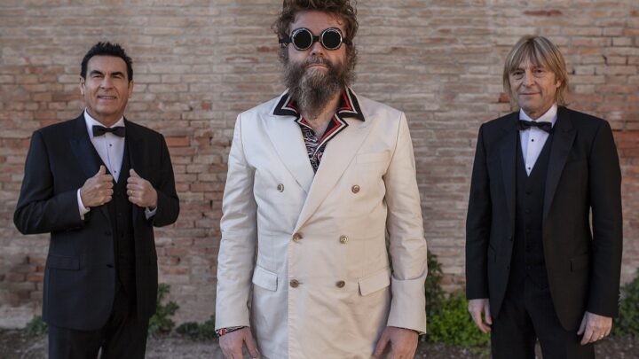 ‘MOON IN JUNE’ E ‘GUBBIO OLTRE FESTIVAL’, IN ARRIVO IL PUNK DA BALERA DEGLI EXTRALISCIO.