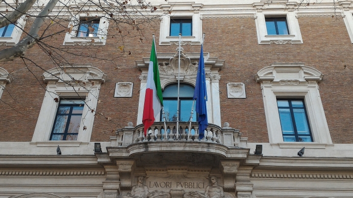 PNRR: RIPARTITI 7,5 MILIARDI PER LE FERROVIE REGIONALI, I PORTI E LA RIQUALIFICAZIONE DELLE CASE POPOLARI