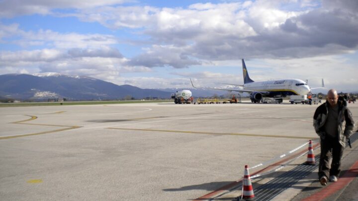 AEROPORTO: PROROGATO FINO AL 31 MARZO IL SERVIZIO DI COLLEGAMENTO CON LA RETE DEI SERVIZI FERROVIARI REGIONALE. SI CHIAMERÀ “UMBRIA AIRLINK”