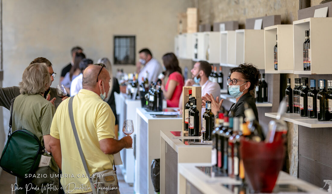 VINO IN ABBINAMENTO A CIBO E ARTI: DAL 17 AL 20 SETTEMBRE ‘ENOLOGICA MONTEFALCO – ABBINAMENTI’