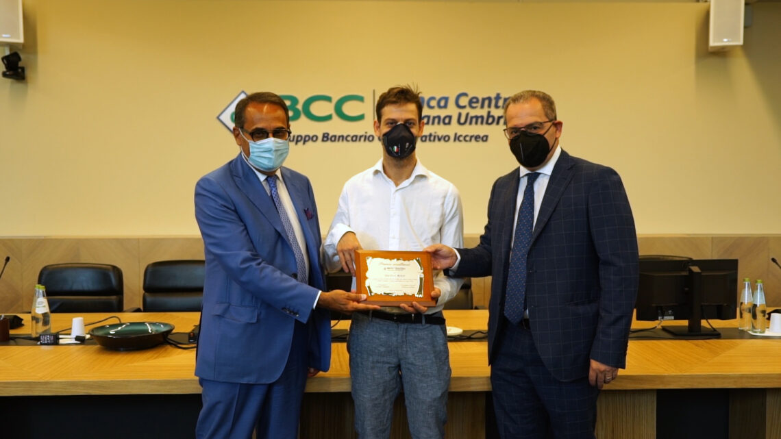 ALL’ATLETA PARALIMPICO MATTEO BETTI IL PREMIO ECCELLENZE DI BANCA CENTRO