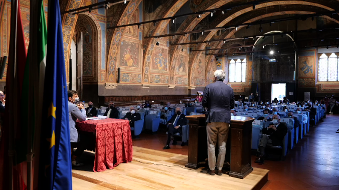 PRESENTAZIONE DEL VOLUME “ATLANTE DI CHIRURGIA DERMATOLOGICA E CHIRURGIA DEL MELANOMA”