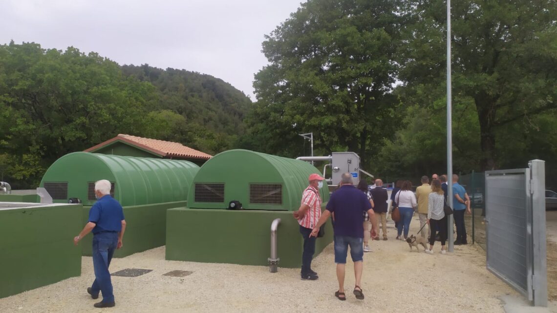 INAUGURATO IL NUOVO DEPURATORE DI SAMBUCETOLE IL MODERNO IMPIANTO DI DEPURAZIONE DELLE ACQUE REFLUE URBANE SERVIRÀ 400 PERSONE ED HA PREVISTO UN INVESTIMENTO DI 350MILA EURO