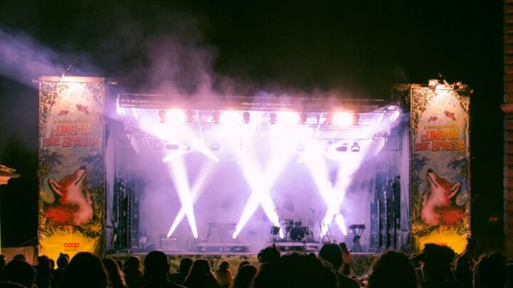 L’UMBRIA CHE SPACCA PRESENTA ‘LA PIAZZA CHE SPACCA’.  PER TRE GIORNI PIAZZA DEL MELO A PERUGIA SI TRASFORMA, TRA INCONTRI, MOSTRE, DJ SET, READING  E CONCERTI CON PROTAGONISTI DELLA SCENA ARTISTICA CITTADINA, REGIONALE E NAZIONALE.