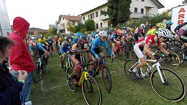 A CITTÀ DI CASTELLO TANTE EMOZIONI NELLA RIPARTENZA DEL TROFEO BIKELAND CICLOCROSS