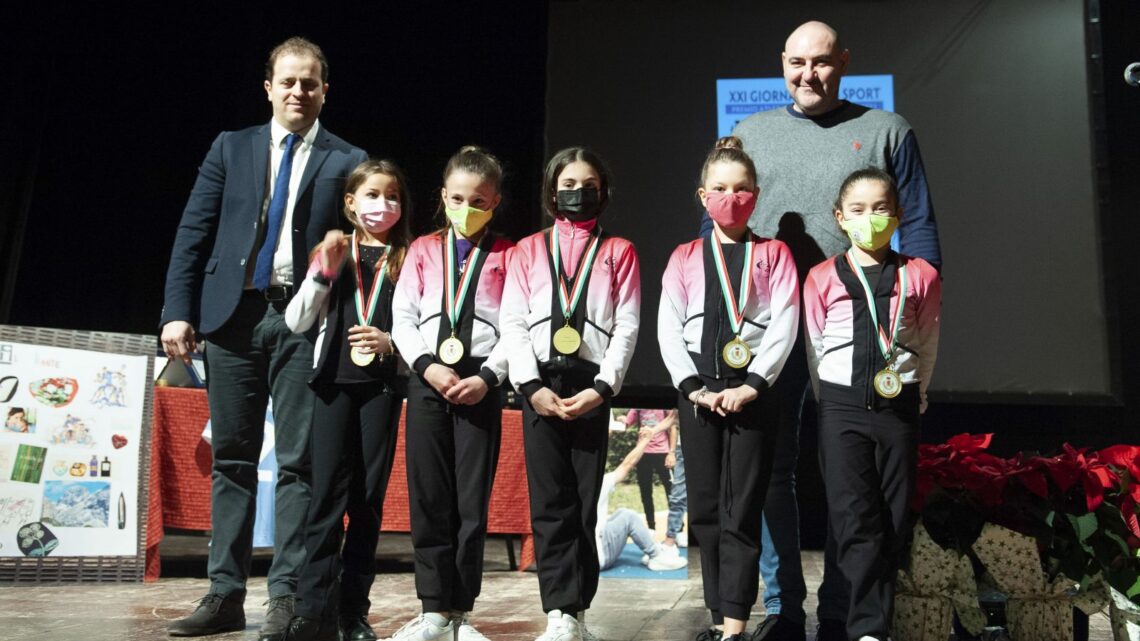 NARNI, “GIORNATA DELLO SPORT”: 28 ATLETI NARNESI PREMIATI A TEATRO MANINI